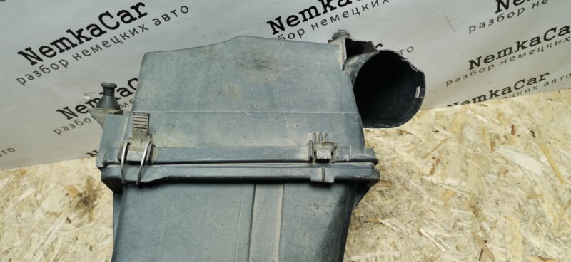 Корпус воздушного фильтра Mercedes C180 1996 W202