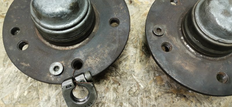 Ступица Mercedes C180 1996 W202