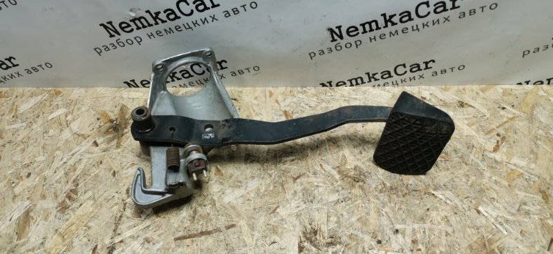 Педаль тормоза Mercedes w123 1980 Седан