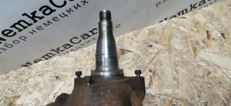 Кулак поворотный Mercedes w123 1980 Седан