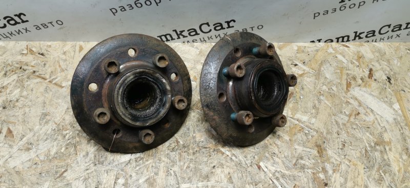 Ступица Mercedes w123 1980 Седан