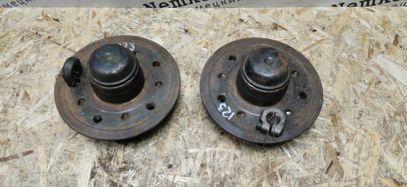 Ступица Mercedes w123 1980 Седан