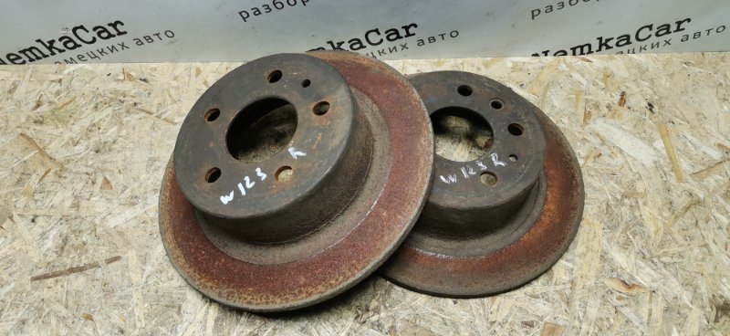 Тормозные диски Mercedes w123 1980 Седан