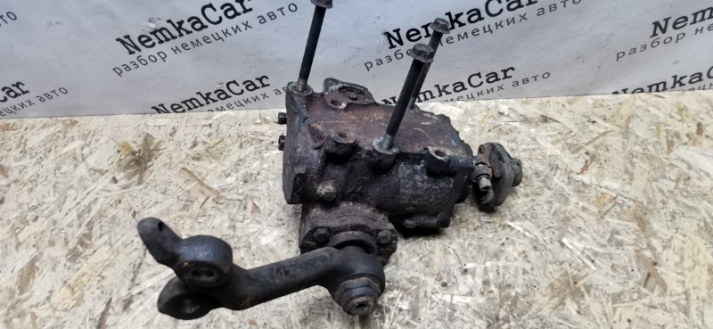 Рулевой редуктор Mercedes w123 1980 Седан