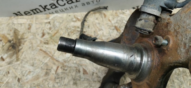 Кулак поворотный Mercedes C180 1996 W202