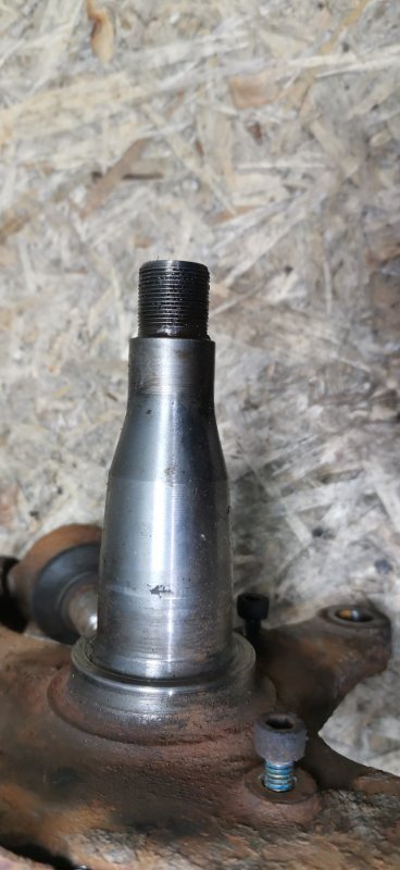 Кулак поворотный Mercedes C180 1996 W202