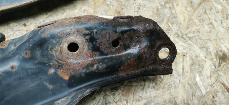 Рычаг подвески Mercedes C180 1996 W202