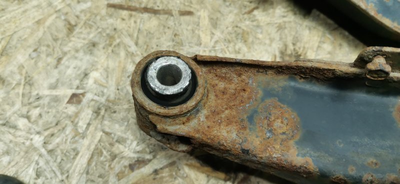 Рычаг подвески Mercedes C180 1996 W202