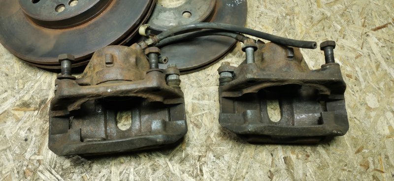 Суппорт тормозной Mercedes W124 1989 E260