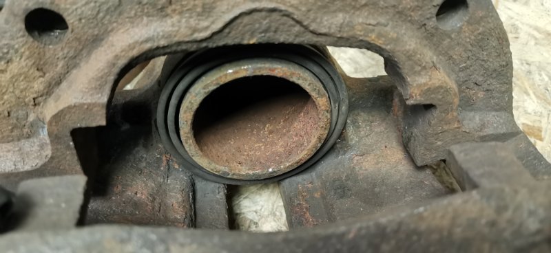 Суппорт тормозной Mercedes W124 1989 E260