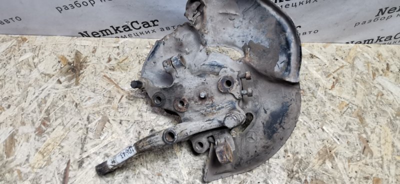 Кулак поворотный Mercedes W124 1992