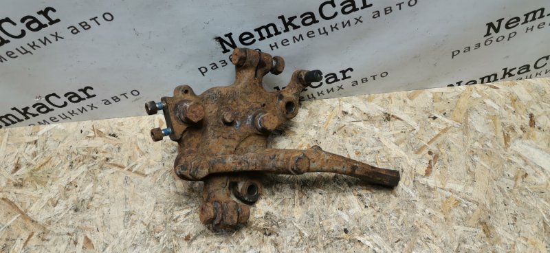 Кулак поворотный Mercedes W124 1989 E260