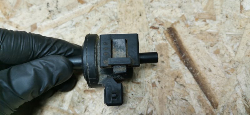 Клапан вентиляции топливного бака Mercedes C180 1996 W202