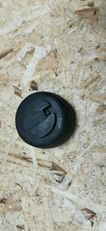 Упор домкрата Mercedes W124 1993 E320