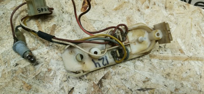 Проводка фары Mercedes W124 1989 E260