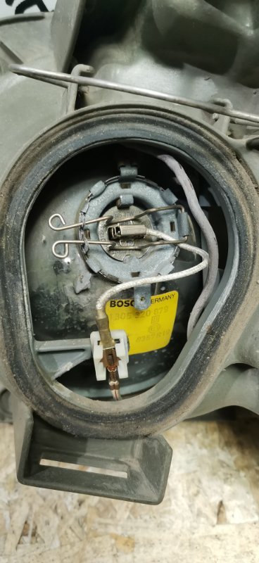 Фара Mercedes W126 1988 420SE