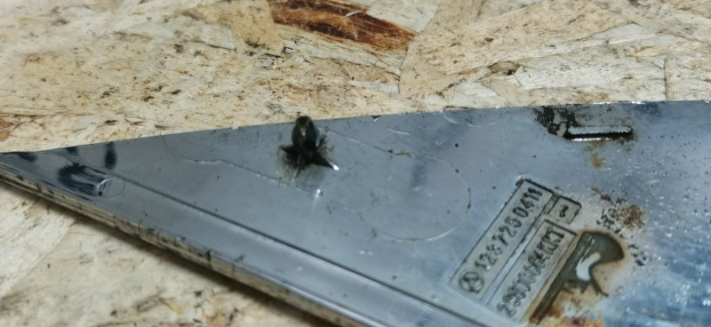 Крышка зеркала Mercedes w123 1980 Седан