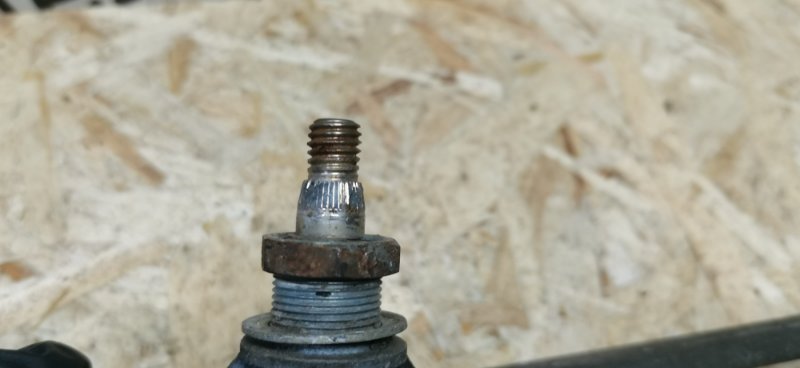 Трапеция стеклоочистителя Mercedes w123 1980 Седан