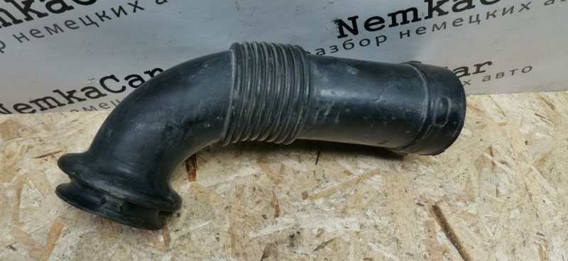 Патрубок воздушного фильтра Mercedes Vito 2004 639