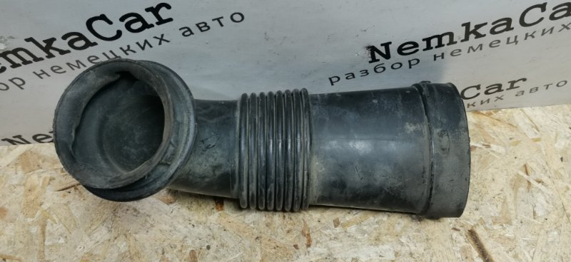 Патрубок воздушного фильтра Mercedes Vito 2004 639