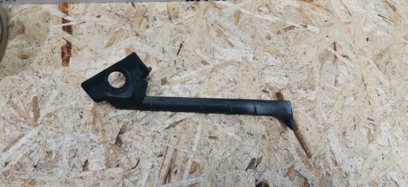 Водосток Mercedes w123 1980 Седан