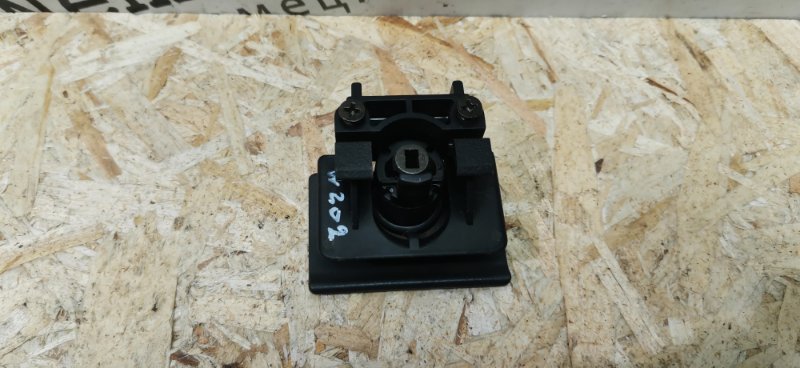 Ручка бардачка Mercedes C180 1996 W202