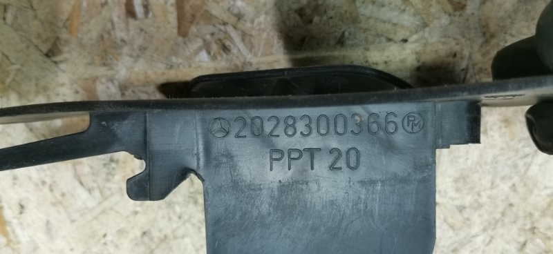 Дефлектор воздушный Mercedes C180 1996 W202