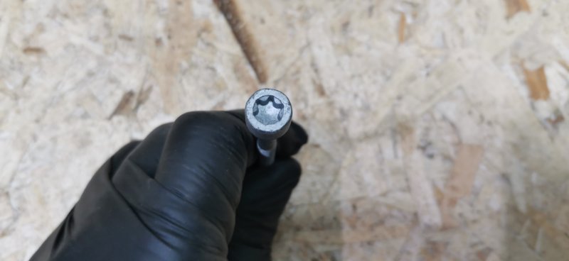 Болт крепления форсунки Mercedes Vito 2001 638