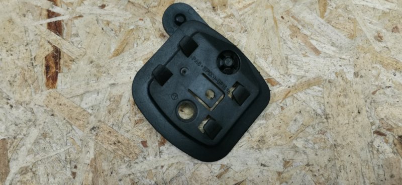 Кронштейн знака аварийной остановки Mercedes C180 1996 W202