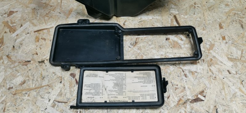 Корпус блока предохранителей Mercedes C180 1996 W202