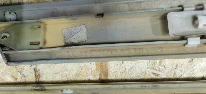 Молдинг двери Mercedes C180 1996 W202