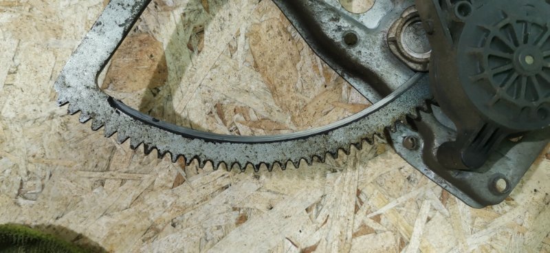 Стеклоподъемник Mercedes C180 1996 W202