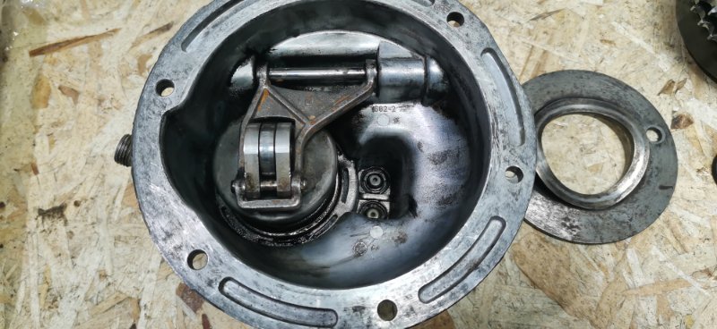 Вакуумный насос Mercedes w123 1985 Седан