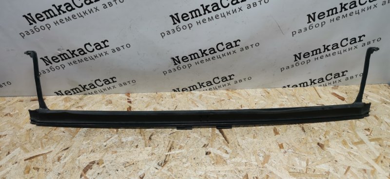 Накладка люка Mercedes W124 1993 E320