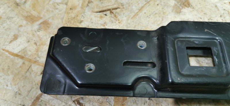 Перемычка люка Mercedes W124 1994 Седан