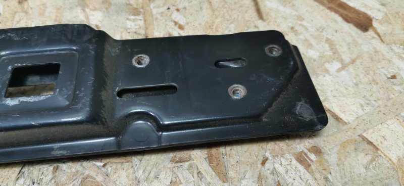 Перемычка люка Mercedes W124 1994 Седан