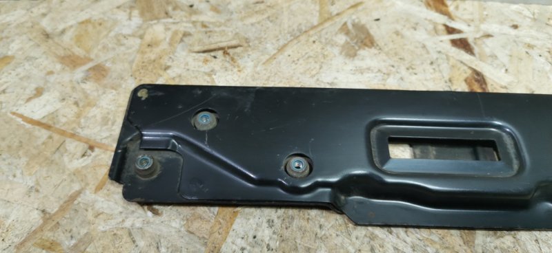 Перемычка люка Mercedes W124 1994 Седан