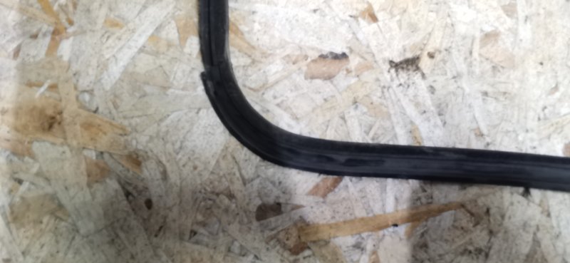 Уплотнение люка Mercedes W124 1987