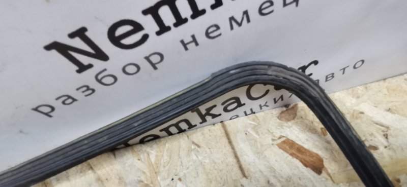 Уплотнение люка Mercedes W124 1994 Седан