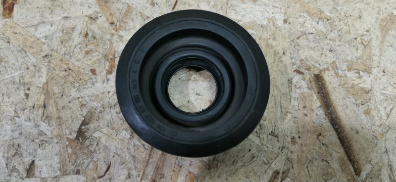 Пыльник рулевой колонки Mercedes W124 1989 E260