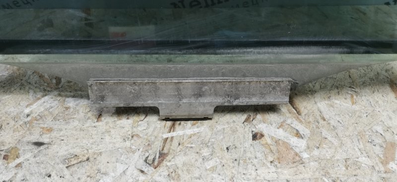 Стекло двери Mercedes C180 1996 W202