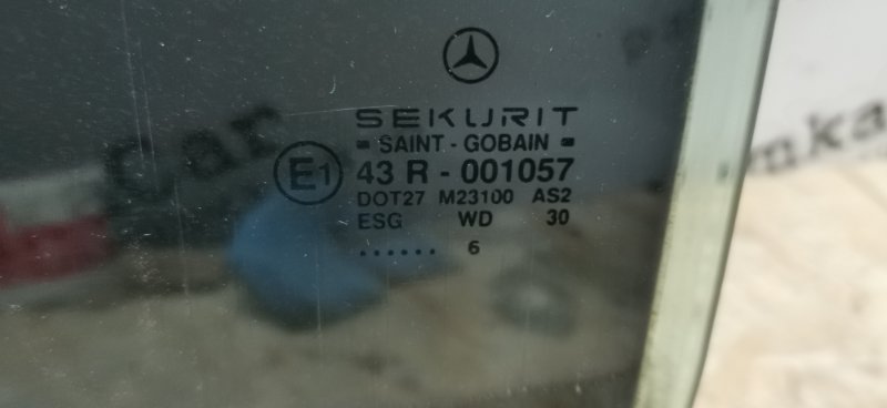 Стекло двери Mercedes C180 1996 W202