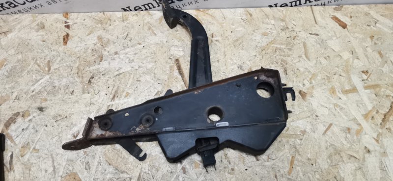 Педаль стояночного тормоза Mercedes w123 1980 Седан