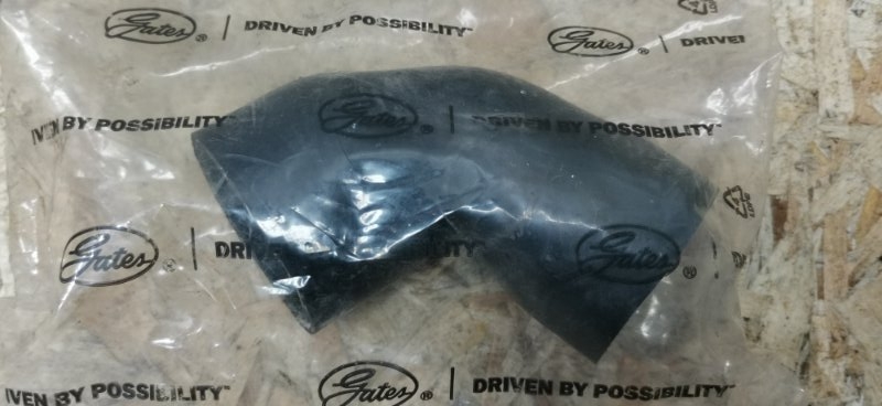 Патрубок системы охлаждения Mercedes S-Klass W140