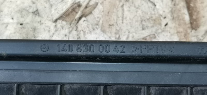 Решетка вентиляции салона Mercedes C180 1996 W202