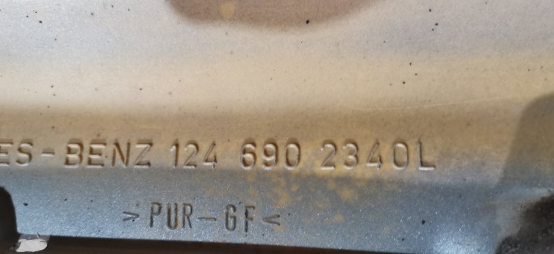 Накладка порога ПАРА Mercedes W124 1993 E320