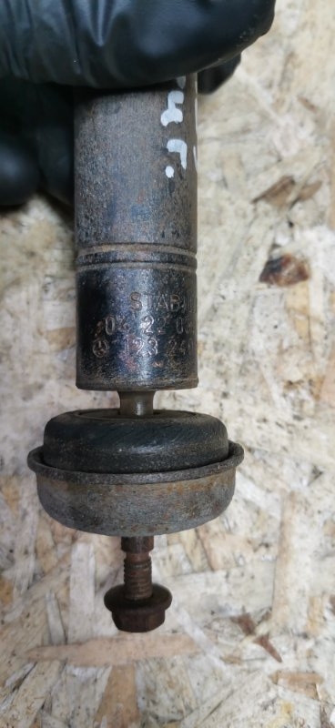 Амортизатор двигателя Mercedes w123 1980 Седан