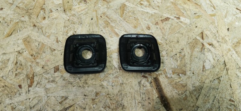 Заглушка полки Mercedes W124 1993 250D