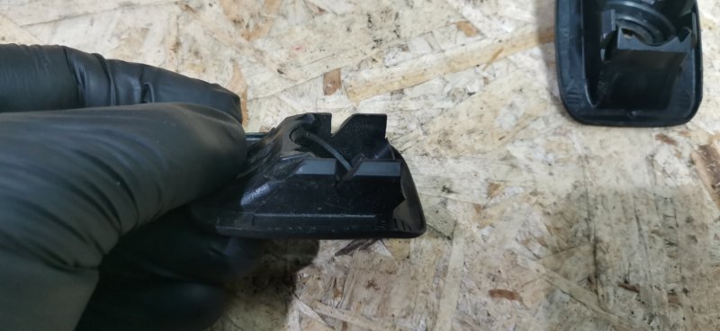 Заглушка полки Mercedes W124 1993 250D