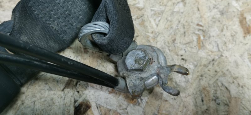 Замок ремня безопасности Mercedes W124 1987